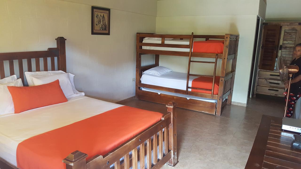 Hotel Rancho La Aurora Харабакоа Экстерьер фото